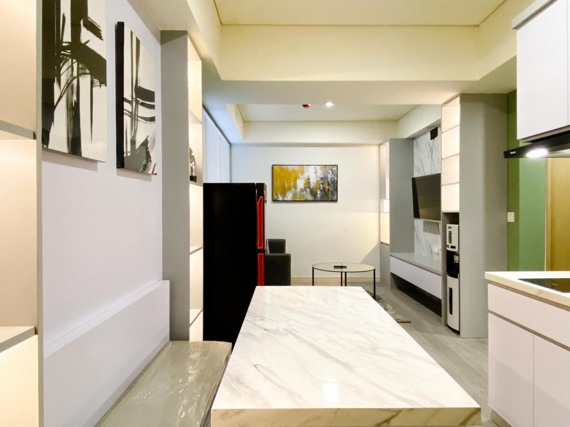 Best Homey 2Br At Meikarta Apartment By Travelio Cikarang Buitenkant foto